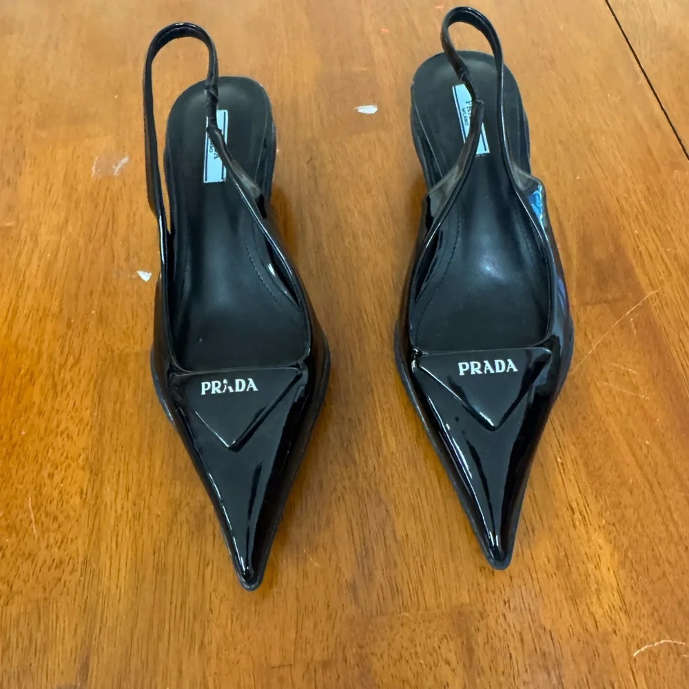 Prada spazzolato triangle logo sling back kitten heel pumps size7 $1200 retail - Picture 2 of 9